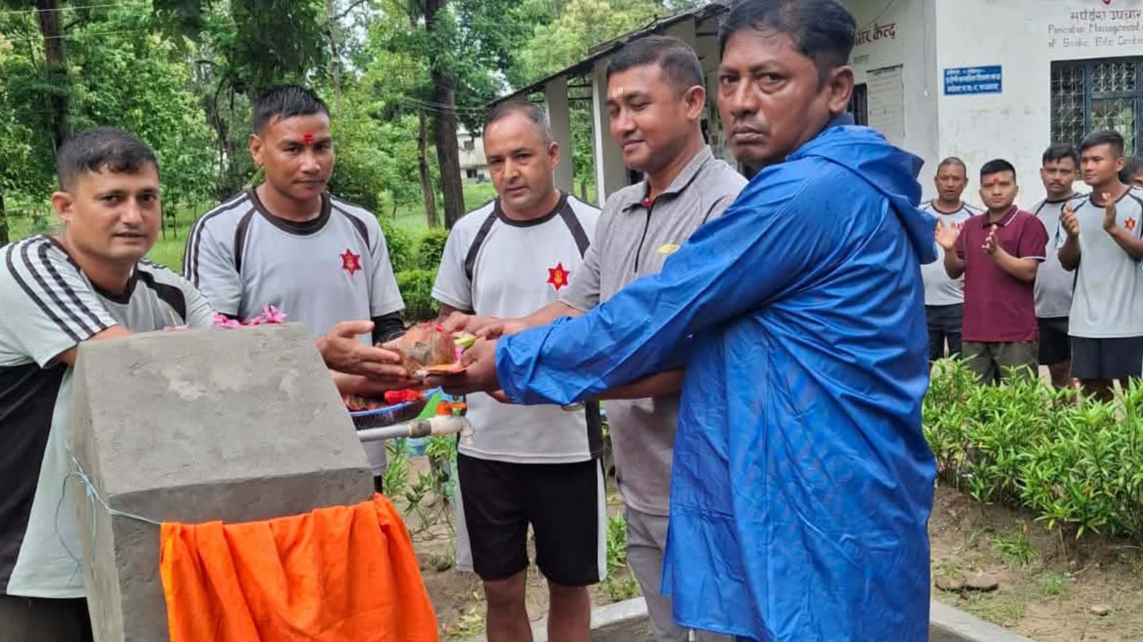 सर्पदंश उपचार केन्द्रमा खानेपानी धारा र चौतारा निर्माण भएपछि सेवाग्राहीलाई ठुलै राहत