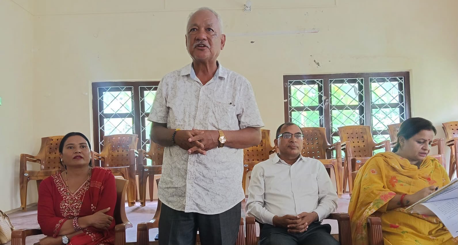 गालीगलौज गर्नेको स्क्रिनसट पुस्तिका बनाएर घर–घर पठाउने एमाले बाँके अध्यक्ष गुरुङको चेतावनी