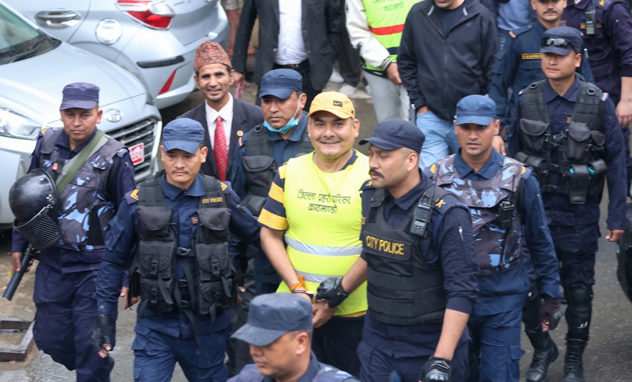 दुर्गा प्रसाईं फेरि पक्राउ