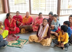 पाल्पामा महिला सक्रियतामा भजन : हट्दै अल्छीपन, हलुङ्गिदै मन