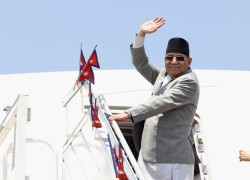 प्रधानमन्त्री दाहाल नयाँ दिल्ली प्रस्थान