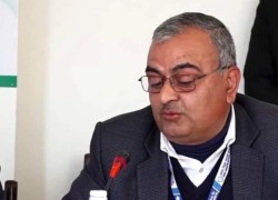 चैतभित्र विद्यार्थीको हातहातमा पुस्तक पुर्‍याउँछौँ : प्रबन्ध निर्देशक झा