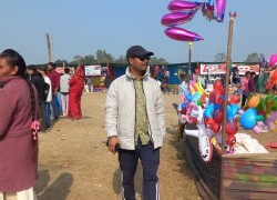 नेपालगन्ज महोत्सवमा थारु संस्कृतिमा रमाउँदै दर्शक