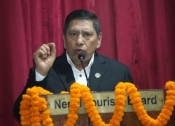 शरणार्थी प्रकरण - सरकार जस्तोसुकै दबाब आए पनि झुक्दैन : उपप्रधानमन्त्री श्रेष्ठ