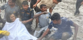 भोटेकोशी बाढीले पुरिएको घरबाट ११ औं दिनमा ६४ वर्षीया महिलाको जीवितै उद्धार