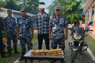 सशस्त्र प्रहरीले नियन्त्रणमा लियो साढे ९ किलो चरेस, २० वर्षीय भारतीय युवक पनि पक्राउ