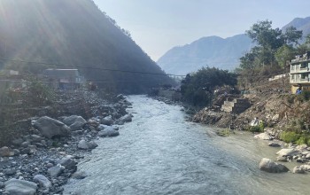 साँघुरिँदै कालीगण्डकी नदी : हराउँदै मौलिक स्वरुप