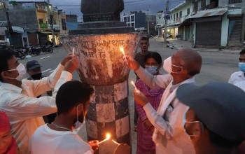 देउवा प्रधानमन्त्री नियुक्त भएको खुसीयालीमा दीप प्रज्वलन