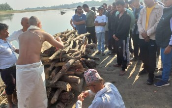 वरुणको अन्तिम यात्रा: सम्पूर्ण गुलरियावासीका आँखा रसाए (तस्बिर बोल्छ)