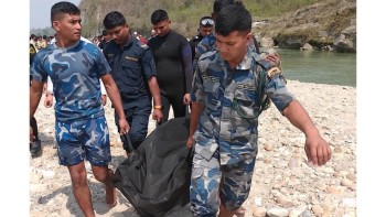 सशस्त्र प्रहरीको गोताखोरले एक दिनपछि फेला पर्‍यो खोलामा डुबेर बेपत्ता युवकको शव