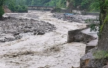 अढाई वर्षकी छोरीसहित एक परिवार पाँच दिनदेखि ओढारमा