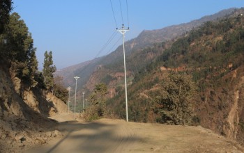 कोहलपुर–सुर्खेत १३२ केभीप्रसारण लाइनमा स्थानीयवासीको अवरोध