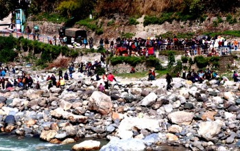 भारतले महाकाली थुनेर सडक निर्माण गर्दै: भारतीय विष्फोटका कारण नेपालको बाटो महाकालीले बगायो