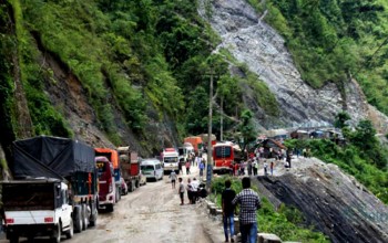 नारायणगढ-मुग्लिन सडक एकतर्फीरुपमा खुल्यो