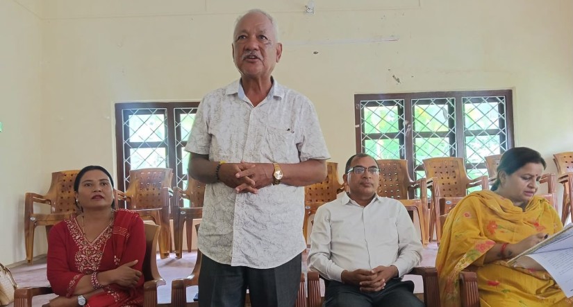 गालीगलौज गर्नेको स्क्रिनसट पुस्तिका बनाएर घर–घर पठाउने एमाले बाँके अध्यक्ष गुरुङको चेतावनी