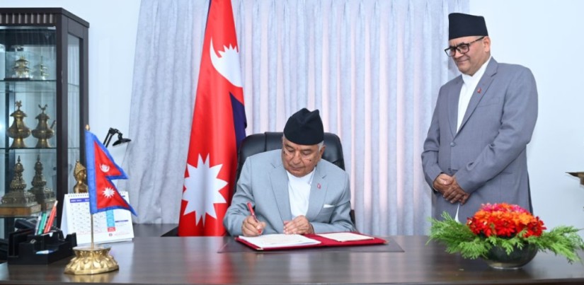 राष्ट्रपतिद्वारा संसद अधिवेशन आह्वान