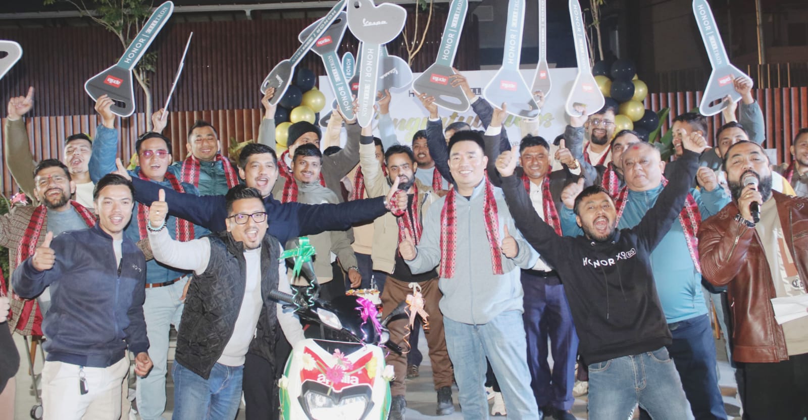 सेल्ट्रोन नेपालको सम्मान समारोह: उत्कृष्ट रिटेलरलाई भेस्पा र अप्रिला स्कुटर