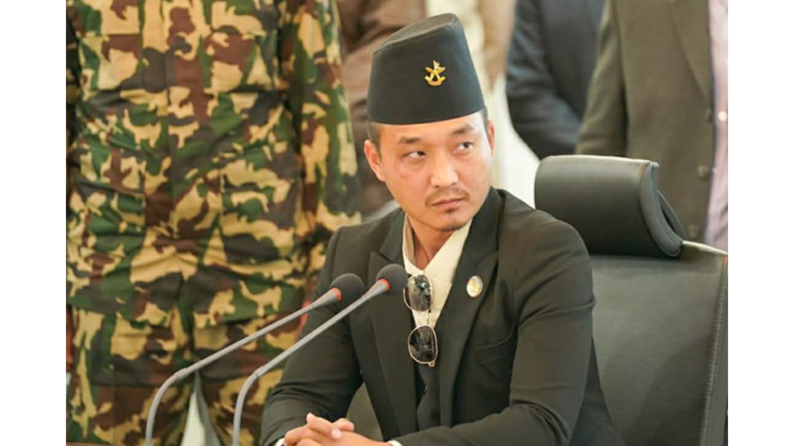 गृहमन्त्री गुरुङले दिए पदबाट राजीनामा