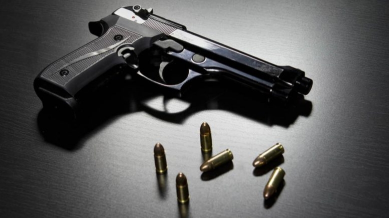 हिरासतबाट भागेका थुनुवासँग भेटियो नेपाल प्रहरी लेखिएको पेस्तोल