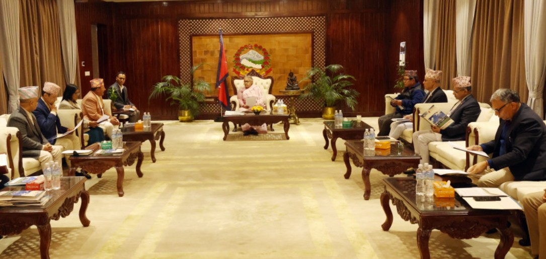 मनोनयनको मिति नजिकिँदै गर्दा निर्वाचन सुरक्षा र आचारसंहिताबारे बालुवाटारमा गम्भीर समीक्षा