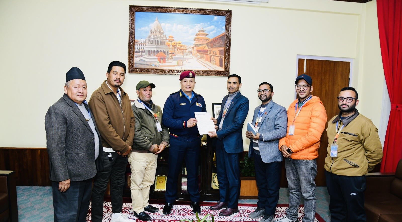 मानव तस्करीविरुद्ध साझा अभियानको आह्वान: सरोकार केन्द्रले आईजीपीलाई बुझायो सुझाव पत्र